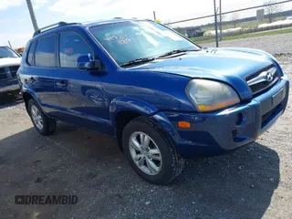 2009 Hyundai Tucson GLS with VIN KM8JM12B29U953369, listed as a IAAI auction lot 41933897 with 209,804 mi miles. Bid and sale history available at carsss.com. Image 1.