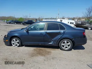 2008 Volkswagen Jetta SE with VIN 3VWRZ71K28M092871, listed as a IAAI auction lot 42059585 with Not provided miles and . Bid and sale history available at DreamBid. Image 13.