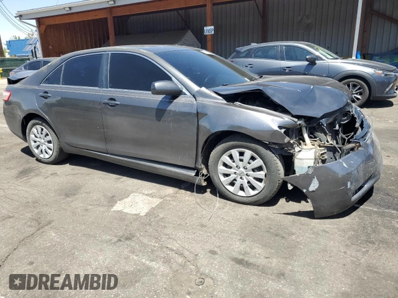 2008 Toyota Camry LE z VIN 4T1BK46KX8U054845, wystawiony jako Copart lot #56856655 z przebiegiem 247 135 mil mil oraz Szkoda całkowita • Salvage title. Historia ofert i sprzedaży dostępna na DreamBid. Obrazek 4.