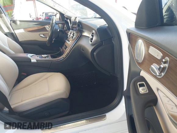 2019 Mercedes-Benz C 300 with VIN 55SWF8DB3KU309886, listed as a IAAI auction lot 41319273 with 49,023 mi miles and . Bid and sale history available at DreamBid. Image 5.