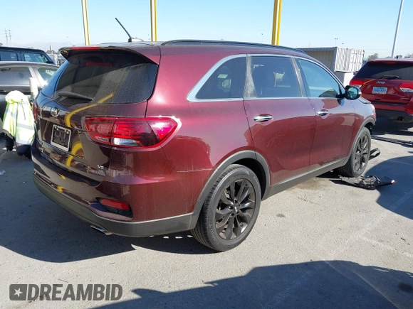 2019 Kia Sorento LX V6 with VIN 5XYPG4A53KG594088, listed as a IAAI auction lot 41249727 with 32,631 mi miles. Bid and sale history available at carsss.com. Image 4.