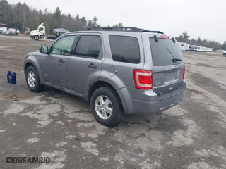 2008 Ford Escape XLT with VIN 1FMCU93Z28KC63389, listed as a IAAI auction lot 41957680 with 178,751 mi miles. Bid and sale history available at carsss.com. Image 3.
