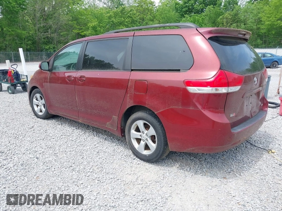 2011 Toyota Sienna LE AAS with VIN 5TDKK3DC2BS003748, listed as a IAAI auction lot 42142090 with 246,737 mi miles. Bid and sale history available at carsss.com. Image 3.