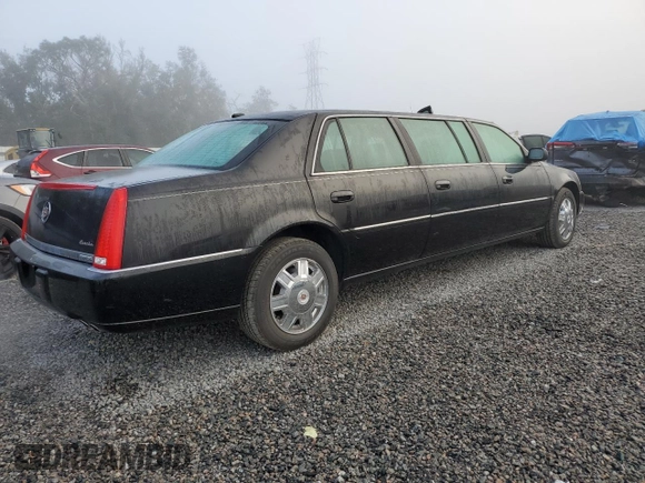 2008 Cadillac DTS Professional Limousine z VIN 1GEEK90Y38U550279, wystawiony jako Copart lot #44219435 z przebiegiem 47 703 mil mil oraz Tytuł czysty. Historia ofert i sprzedaży dostępna na DreamBid. Obrazek 3.