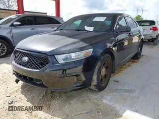 2013 Ford Police Interceptor z VIN 1FAHP2M81DG116904, wystawiony jako IAAI lot #42458831 z przebiegiem 120 614 mil mil oraz . Historia ofert i sprzedaży dostępna na DreamBid. Obrazek 2.