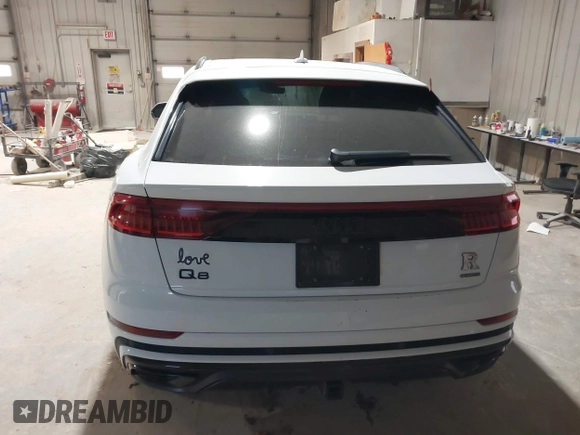 2021 Audi Q8 Premium Plus z VIN WA1EVAF11MD013975, wystawiony jako IAAI lot #41380207 z przebiegiem 77 979 mil mil oraz . Historia ofert i sprzedaży dostępna na DreamBid. Obrazek 16.
