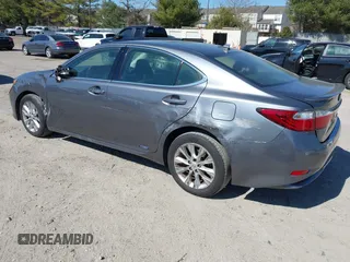 2014 Lexus ES 300h с VIN JTHBW1GG6E2071083, выставлен на аукционе IAAI как лот 41772226 с пробегом 140 710 миль миль и . История ставок и продаж доступна на DreamBid. Изображение 3.