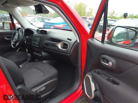 2017 Jeep Renegade Latitude z VIN ZACCJBBB2HPF86999, wystawiony jako IAAI lot #42203107 z przebiegiem 103 348 mil mil oraz . Historia ofert i sprzedaży dostępna na DreamBid. Obrazek 5.