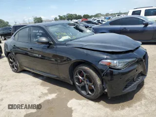 2019 Alfa Romeo Giulia Ti Sport with VIN ZARFAMBNXK7609393, listed as a Copart auction lot 50742143 with 0 mi miles. Bid and sale history available at carsss.com. Image 4.