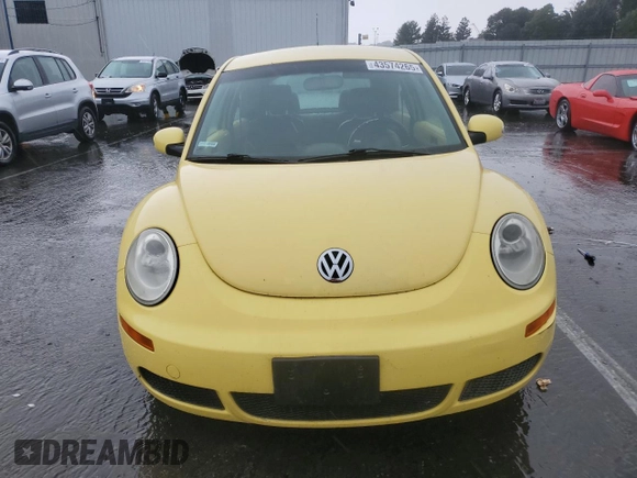 2009 Volkswagen New Beetle Coupe S with VIN 3VWPW31C39M507666, listed as a Copart auction lot 43574265 with 154,024 mi miles and Clean Title. Bid and sale history available at carsss.com. Image 5.