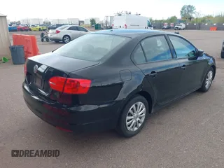 2012 Volkswagen Jetta S с VIN 3VW1K7AJ9CM326666, выставлен на аукционе IAAI как лот 42140143 с пробегом 138 919 миль миль и . История ставок и продаж доступна на DreamBid. Изображение 4.