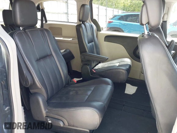2012 Chrysler Town & Country Touring z VIN 2C4RC1BG1CR188505, wystawiony jako IAAI lot #42224196 z przebiegiem 200 852 mil mil oraz . Historia ofert i sprzedaży dostępna na DreamBid. Obrazek 8.