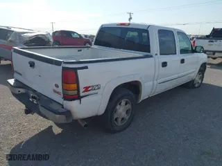 2006 GMC Sierra 1500 SLT with VIN 2GTEK13Z461260138, listed as a IAAI auction lot 41905141 with 382,152 mi miles. Bid and sale history available at carsss.com. Image 4.