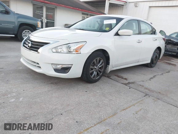 2015 Nissan Altima S with VIN 1N4AL3AP5FN398882, listed as a IAAI auction lot 41084306 with 218,977 mi miles and . Bid and sale history available at DreamBid. Image 17.