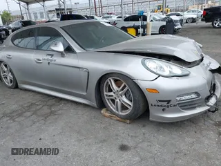 2011 Porsche Panamera с VIN WP0AA2A78BL021432, выставлен на аукционе IAAI как лот 41807525 с пробегом 66 052 миль миль и . История ставок и продаж доступна на DreamBid. Изображение 1.