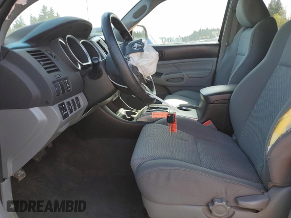 2015 Toyota Tacoma with VIN 5TFUU4EN2FX141931, listed as a Copart auction lot 51776945 with 30,244 mi miles and Salvage title. Bid and sale history available at DreamBid. Image 7.