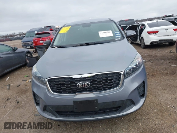 2020 Kia Sorento LX with VIN 5XYPG4A39LG688184, listed as a IAAI auction lot 41539132 with 44,763 mi miles. Bid and sale history available at carsss.com. Image 13.
