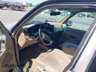 1998 Ford Explorer XL z VIN 1FMZU34E0WZA85991, wystawiony jako IAAI lot #42136398 z przebiegiem 221 454 mil mil oraz . Historia ofert i sprzedaży dostępna na DreamBid. Obrazek 5.