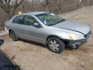 2006 Honda Accord Sdn LX with VIN JHMCM56456C003006, listed as a IAAI auction lot 41863516 with 186,000 mi miles. Bid and sale history available at carsss.com. Image 1.