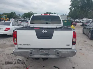 2010 Nissan Frontier SE z VIN 1N6AD0ER2AC400820, wystawiony jako IAAI lot #42408233 z przebiegiem 95 810 mil mil oraz . Historia ofert i sprzedaży dostępna na DreamBid. Obrazek 16.