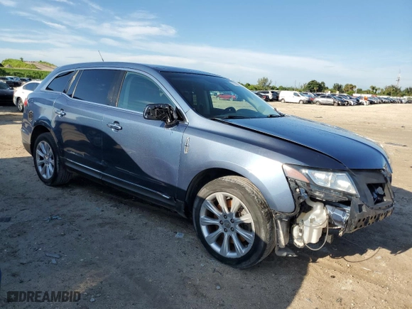 2018 Lincoln MKT Premiere with VIN 2LMHJ5FK3JBL01111, listed as a Copart auction lot 72313534 with NaN miles and Salvage Title. Bid and sale history available at carsss.com. Image 4.