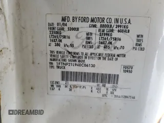 2004 Ford F-250 XL с VIN 1FTNF21L94EC06130, выставлен на аукционе Copart как лот 46876595 с пробегом 291 066 миль миль и На запчасти • Non repairable. История ставок и продаж доступна на DreamBid. Изображение 12.