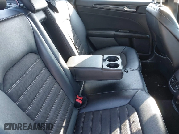 2018 Ford Fusion SE with VIN 3FA6P0LU7JR138906, listed as a IAAI auction lot 41573985 with 127,660 mi miles and . Bid and sale history available at DreamBid. Image 8.