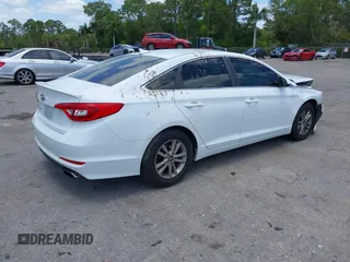 2016 Hyundai Sonata 2.4L z VIN 5NPE24AFXGH327870, wystawiony jako IAAI lot #42173050 z przebiegiem 72 000 mil mil oraz . Historia ofert i sprzedaży dostępna na DreamBid. Obrazek 4.