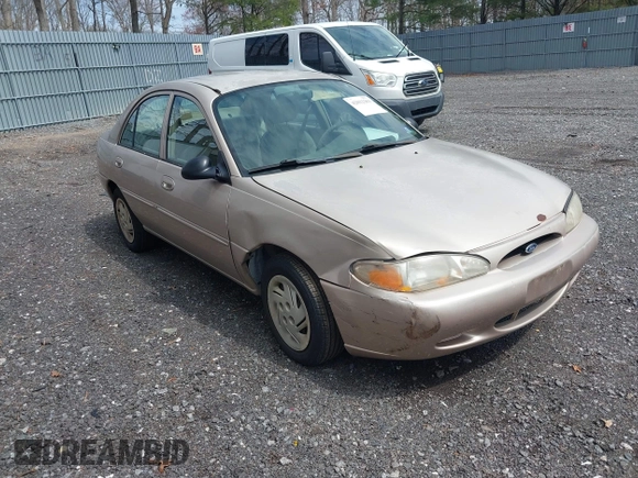 1998 Ford Escort SE z VIN 1FAFP13P5WW260085, wystawiony jako IAAI lot #42032363 z przebiegiem 93 084 mil mil oraz . Historia ofert i sprzedaży dostępna na DreamBid. Obrazek 1.
