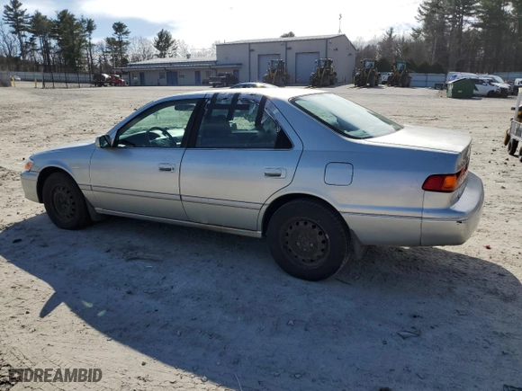 2000 Toyota Camry CE with VIN JT2BG22K2Y0421334, listed as a Copart auction lot 50151725 with 205,551 mi miles and Clean Title. Bid and sale history available at carsss.com. Image 2.