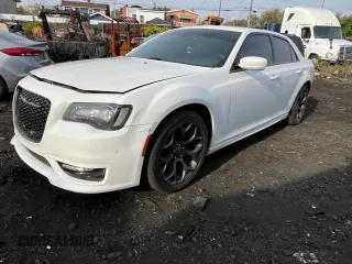 2017 Chrysler 300 S with VIN 2C3CCABG5HH669008, listed as a Copart auction lot 79385184 with 90,558 mi miles and Clean Title. Bid and sale history available at DreamBid. Image 2.
