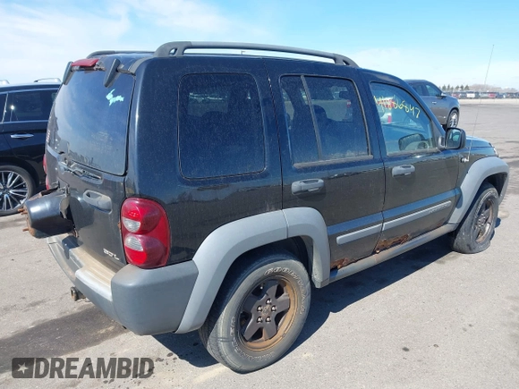 2005 Jeep Liberty Sport with VIN 1J4GL48K35W599784, listed as a IAAI auction lot 41886847 with 174,943 mi miles and . Bid and sale history available at DreamBid. Image 4.