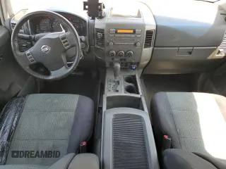 2006 Nissan Titan SE z VIN 1N6AA07A06N535614, wystawiony jako Copart lot #59762005 z przebiegiem 130 296 mil mil oraz Szkoda całkowita • Salvage title. Historia ofert i sprzedaży dostępna na DreamBid. Obrazek 8.