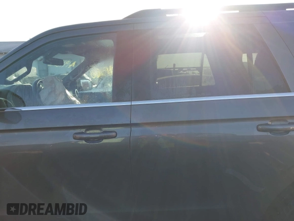 2018 Ford Expedition XLT with VIN 1FMJU1JT8JEA36400, listed as a IAAI auction lot 41918560 with 106,682 mi miles and . Bid and sale history available at DreamBid. Image 14.