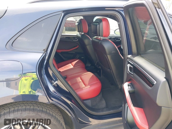 2018 Porsche Macan S with VIN WP1AB2A56JLB40010, listed as a IAAI auction lot 42126731 with 30,016 mi miles and . Bid and sale history available at DreamBid. Image 8.