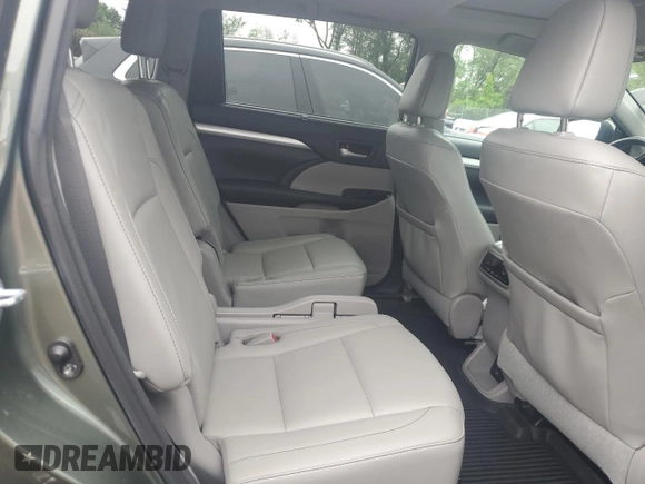2017 Toyota Highlander XLE with VIN 5TDJZRFH8HS421579, listed as a Copart auction lot 60477245 with 121,417 mi miles and Salvage title. Bid and sale history available at DreamBid. Image 10.