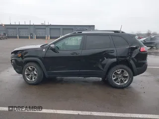 2019 Jeep Cherokee Trailhawk Elite with VIN 1C4PJMBX6KD418409, listed as a IAAI auction lot 41178690 with 80,755 mi miles. Bid and sale history available at carsss.com. Image 14.