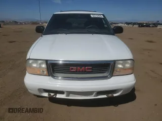 2000 GMC Jimmy Diamond Edition Luxury with VIN 1GKDT13W3Y2404784, listed as a Copart auction lot 52510425 with 70,019 mi miles and Clean Title. Bid and sale history available at carsss.com. Image 5.