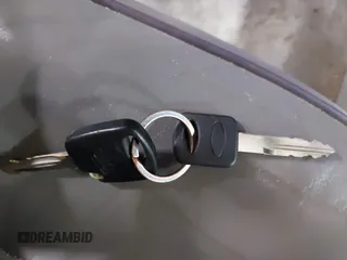 1998 Ford Explorer XLT с VIN 1FMZU35P6WZB26527, выставлен на аукционе IAAI как лот 42235991 с пробегом 215 020 миль миль и . История ставок и продаж доступна на DreamBid. Изображение 11.