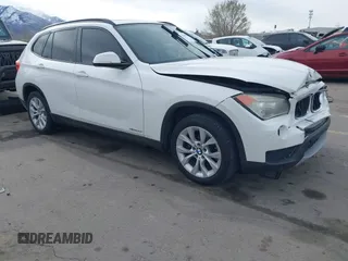 2014 BMW X1 xDrive28i z VIN WBAVL1C54EVY23533, wystawiony jako IAAI lot #41949759 z przebiegiem Nie podano mil oraz . Historia ofert i sprzedaży dostępna na DreamBid. Obrazek 1.