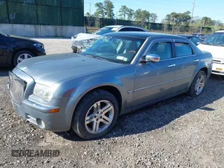2006 Chrysler 300 C with VIN 2C3KK63H86H277253, listed as a IAAI auction lot 42039732 with 196,694 mi miles. Bid and sale history available at carsss.com. Image 2.