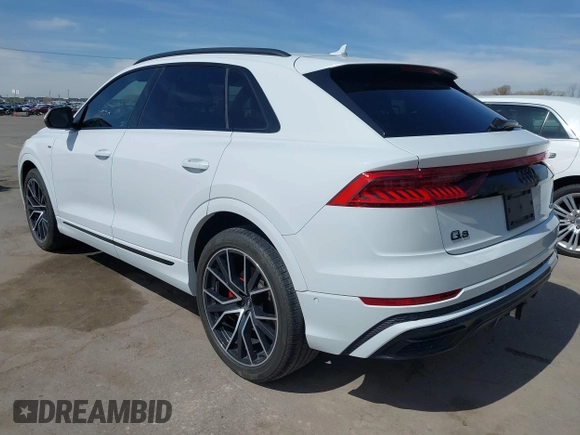 2021 Audi Q8 Prestige z VIN WA1FVAF18MD025027, wystawiony jako IAAI lot #41967700 z przebiegiem 32 992 mil mil oraz . Historia ofert i sprzedaży dostępna na DreamBid. Obrazek 3.