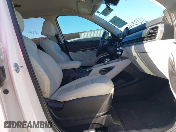 2023 Kia Telluride S with VIN 5XYP6DGC0PG402531, listed as a IAAI auction lot 41377916 with 32,717 mi miles and . Bid and sale history available at DreamBid. Image 5.