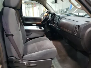 2008 Chevrolet Silverado 1500 Work Truck with VIN 1GCEC14018Z110656, listed as a Copart auction lot 47303285 with 134,914 mi miles and Salvage Title. Bid and sale history available at carsss.com. Image 10.