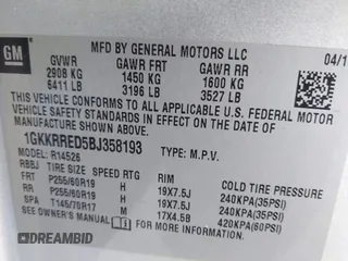 2011 GMC Acadia SLT1 with VIN 1GKKRRED5BJ358193, listed as a IAAI auction lot 41889390 with 164,010 mi miles. Bid and sale history available at carsss.com. Image 9.