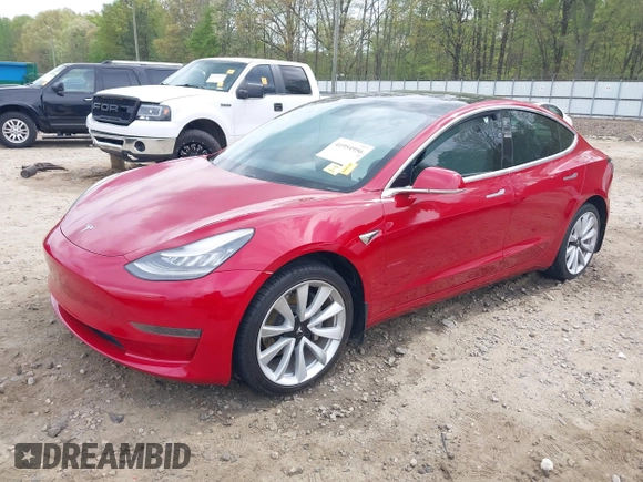 2019 Tesla Model 3 Mid Range z VIN 5YJ3E1EA7KF445040, wystawiony jako IAAI lot #41954956 z przebiegiem 68 004 mil mil oraz . Historia ofert i sprzedaży dostępna na DreamBid. Obrazek 19.