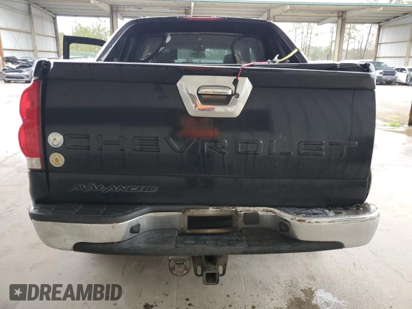 2004 Chevrolet Avalanche z VIN 3GNEC12T74G282169, wystawiony jako Copart lot #47552305 z przebiegiem 331 749 mil mil oraz Szkoda całkowita • Salvage title. Historia ofert i sprzedaży dostępna na DreamBid. Obrazek 6.