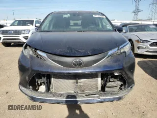 2023 Toyota Sienna XLE z VIN 5TDYRKEC2PS172660, wystawiony jako Copart lot #56686745 z przebiegiem 41 985 mil mil oraz Szkoda całkowita • Salvage title. Historia ofert i sprzedaży dostępna na DreamBid. Obrazek 5.