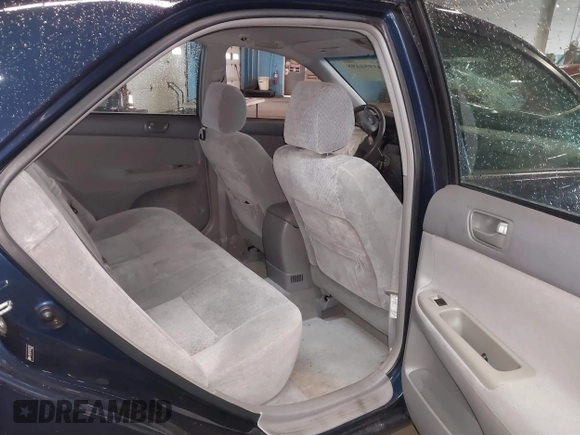 2004 Toyota Camry LE with VIN 4T1BE32K74U353761, listed as a IAAI auction lot 41954498 with 60,152 mi miles and . Bid and sale history available at DreamBid. Image 8.