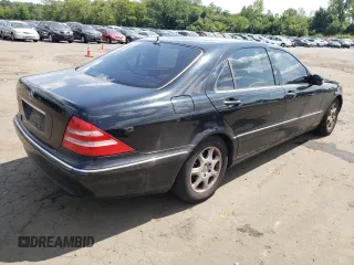 2000 Mercedes-Benz S-Class with VIN WDBNG70J8YA111998, listed as a Copart auction lot 68190024 with 141,580 mi miles and Clean Title. Bid and sale history available at carsss.com. Image 3.